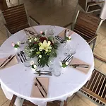 Hotel Au Feu De Bois
