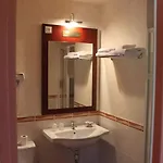 Au Feu De Bois Hotel 2*