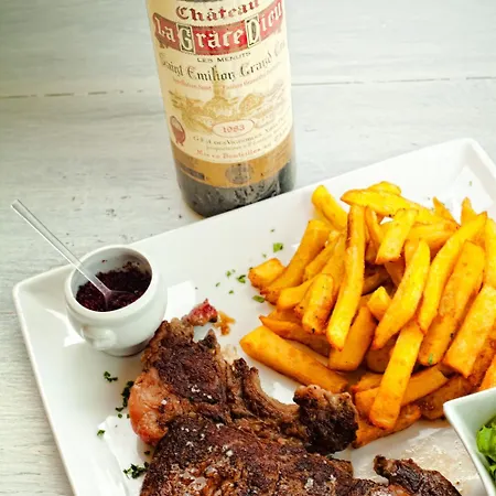 Ξενοδοχείο Au Feu De Bois 2*