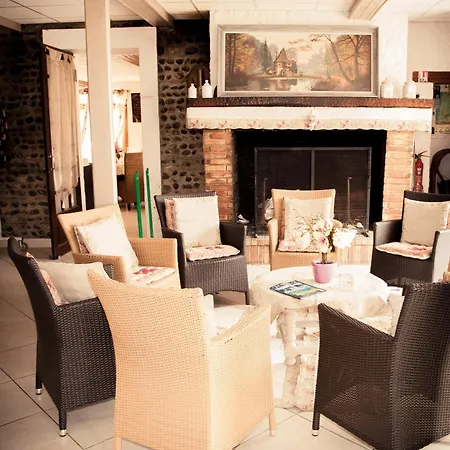 Au Feu De Bois 2* Amou