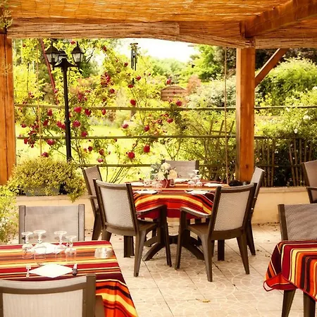 Otel Au Feu De Bois Amou