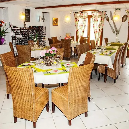 Au Feu De Bois Otel Amou