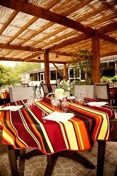 Ξενοδοχείο Au Feu De Bois