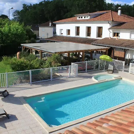 Ξενοδοχείο Au Feu De Bois