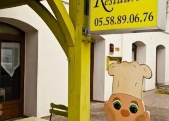 Au Feu De Bois Отель 2*