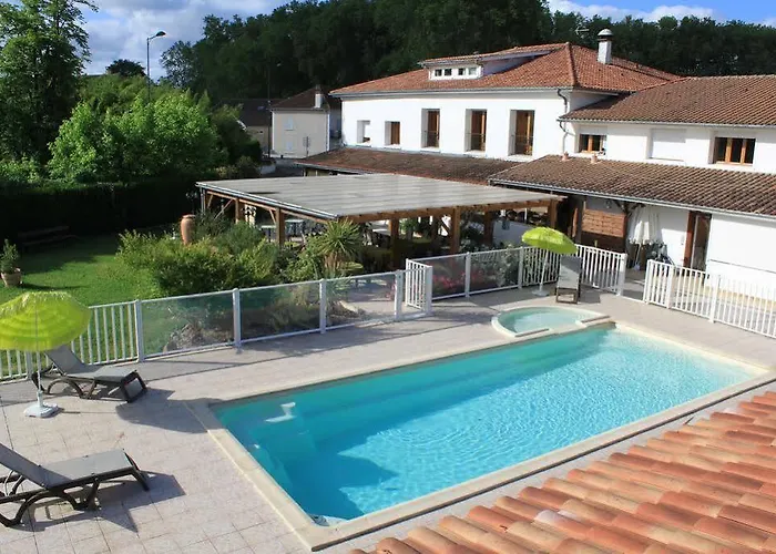 Hotel Au Feu De Bois